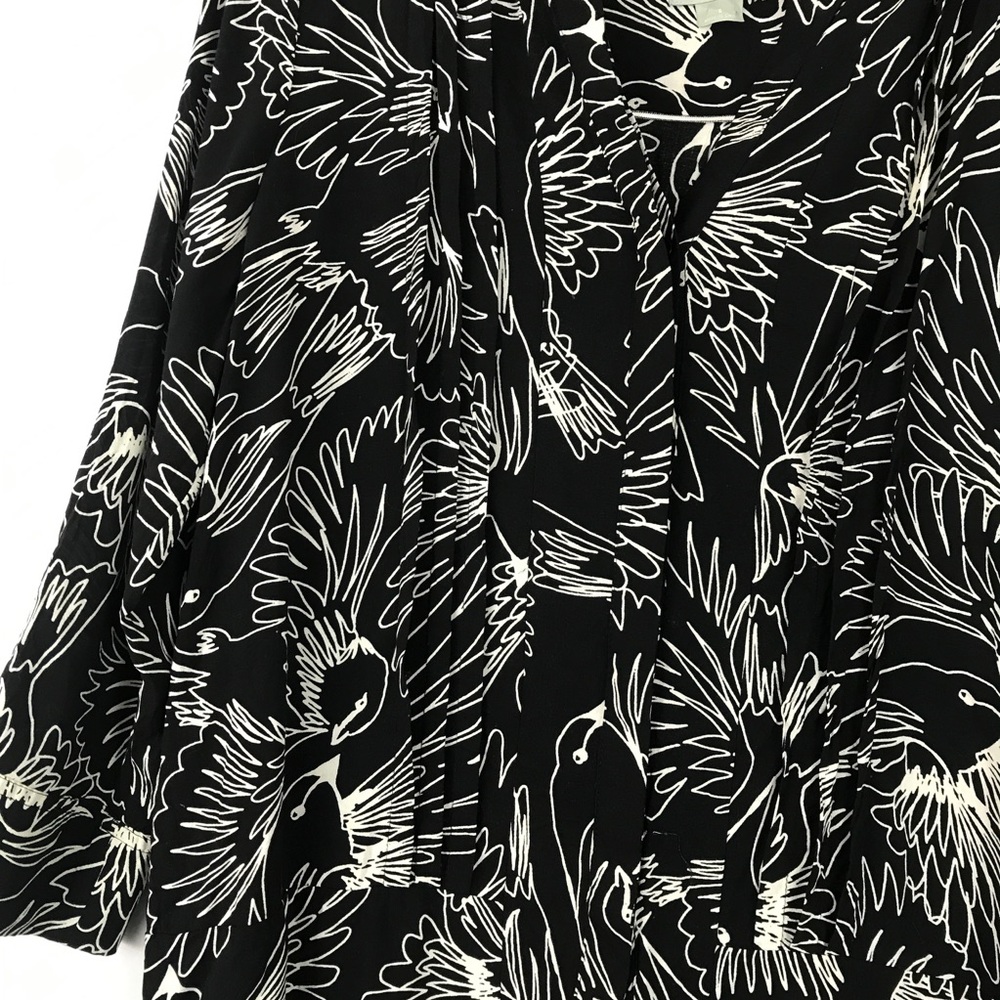 Anthropologie Pintucked Tunic Blouse Black Birds - Picture 5 of 5